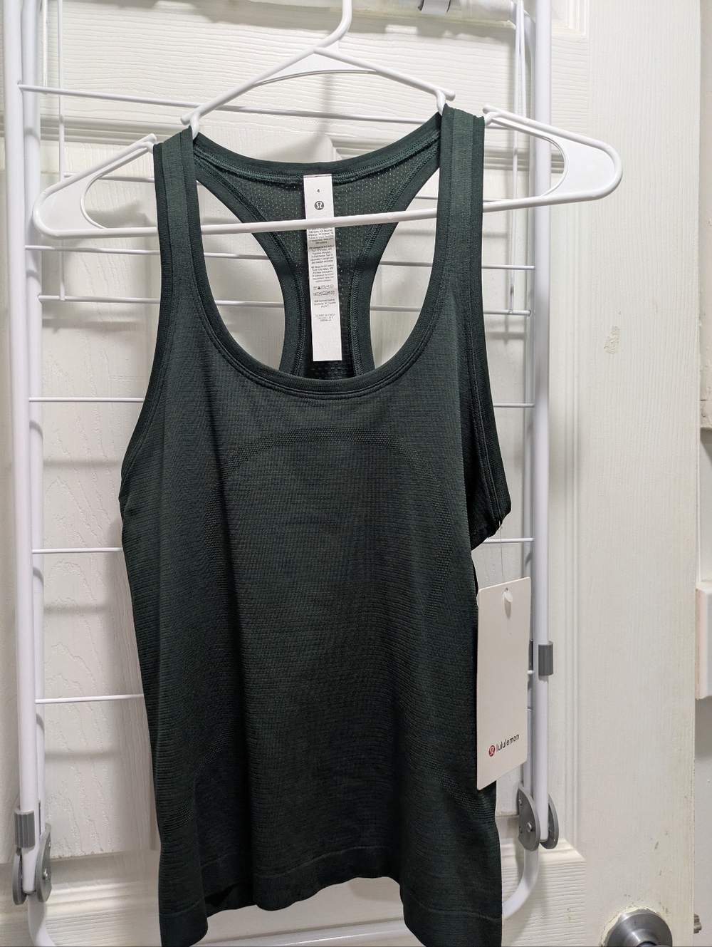 NWT Lululemon Swiftly Tech Scoopneck Tank 2.0 *Race